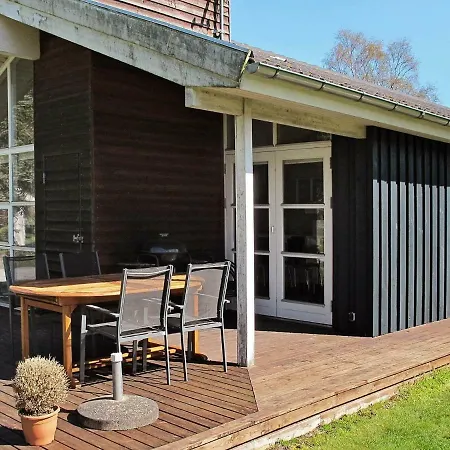 Four Bedroom Holiday In 10 Hébergement de vacances *